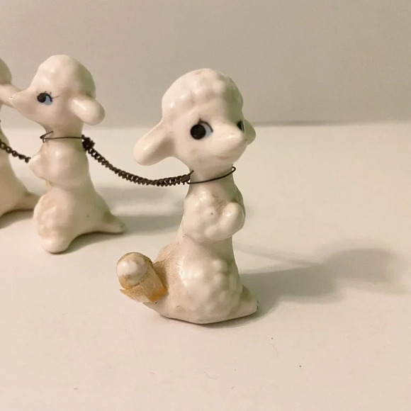 Vintage Poodle Dog Family 4 Pups On Chains Figurine Missing Hair - Picture 9 of 16